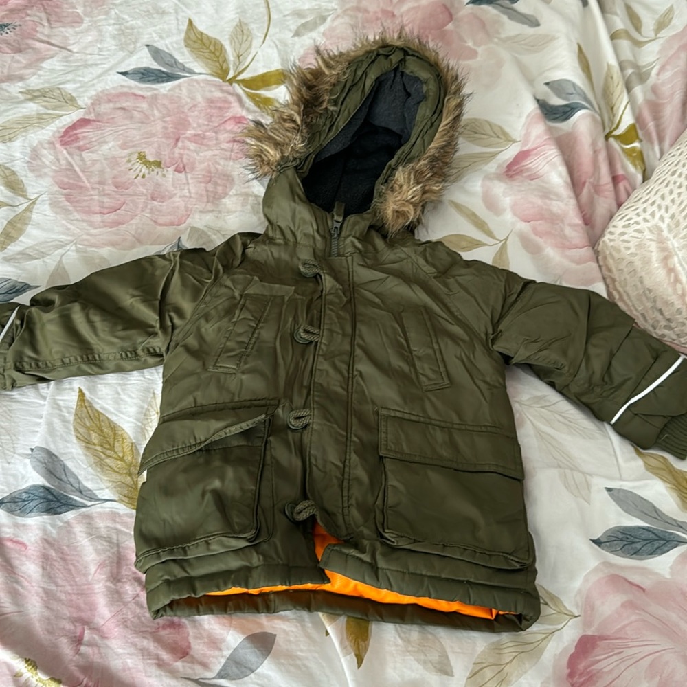 Toddler boys gap puffer jacket  fleece lined  like new! Size 2 years